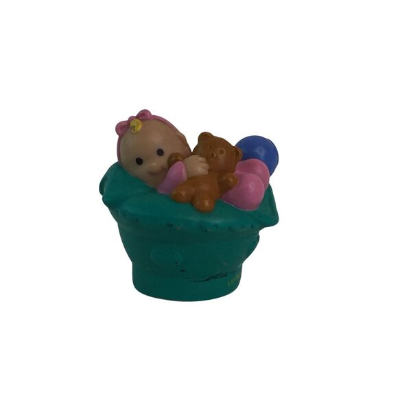 Fisher Price Little People Baby Girl In White & Green Baskets Teddy Bear - Picture 2 of 11